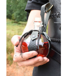 Kugel - Feldflasche aus Glas mit Gürtelhalter aus Leder