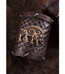 Armschützer aus Leder, Keltisches Wildschwein-Motiv, Paar