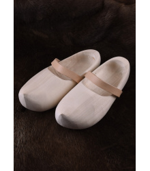 Holzschuhe mit Lederriemen