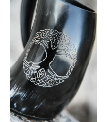 Bierkrug aus Horn - Yggdrasil