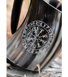 Bierkrug aus Horn - Vegvísir