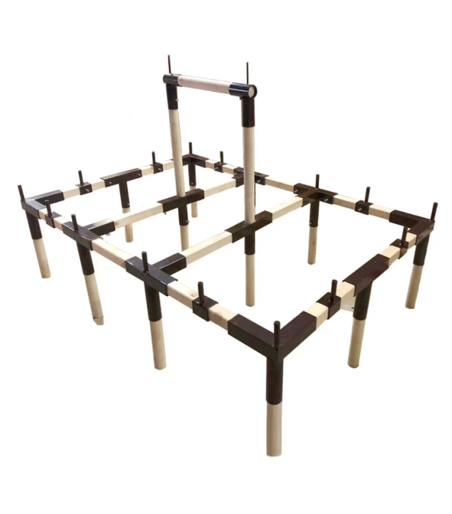 Rahmen: Ritterzelt 4x6 mit Holzmittelmasten und Vordachstangen