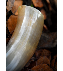Wikinger-Trinkhorn mit Spiralcarving