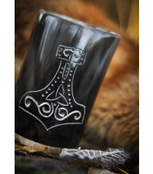 Kleiner Hornbecher mit Holzboden und Mjölnir