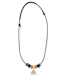 Glasperlenkette mit Trinity-Anhänger