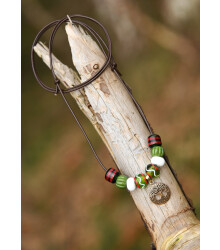Glasperlenkette mit Yggdrasil-Anhänger