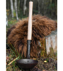 Große Mittelalter-Schaumkelle mit Griff aus Eschenholz