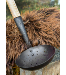 Große Mittelalter-Schaumkelle mit Griff aus Eschenholz