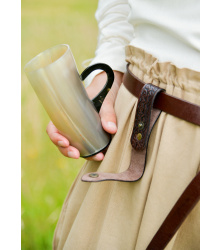 Becherhalter aus Leder mit Prägung, braun