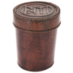 Würfelbecher aus Leder mit Deckel, BM-Prägung, braun