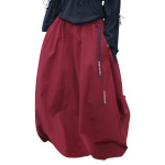 Mittelalterlicher Rock, weit ausgestellt, rot