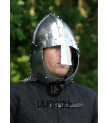 Nasalhelm mit Wangenklappen und Brünne, 2 mm Stahl
