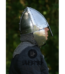 Nasalhelm mit Wangenklappen und Brünne, 2 mm Stahl