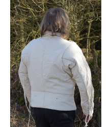 Gepolstertes Rüstwams mit Nesteln